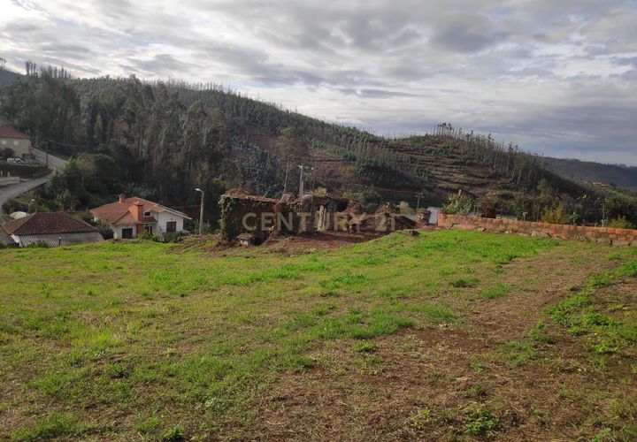 Helårsgrund i Foz do Sousa e Covelo, Porto, Foz do Sousa e Covelo - € 88.900 | Ref: C0272-02526 - foto 1