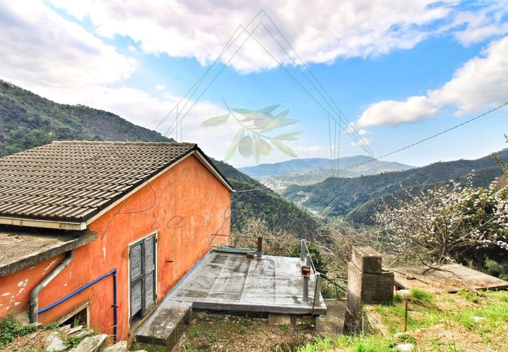 Villa a Rapallo, Genoa, Rapallo - € 160.000 | Ref: 664DV-1 - foto 1