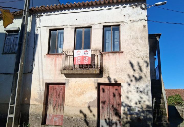 Villa i Seia, Guarda, Seia - € 40.000 | Ref: 382250123 - foto 1