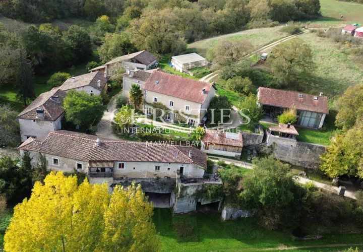 Villa a Angouleme, Charente, Angouleme - € 1.979.900 | Ref: NH1019 - foto 1