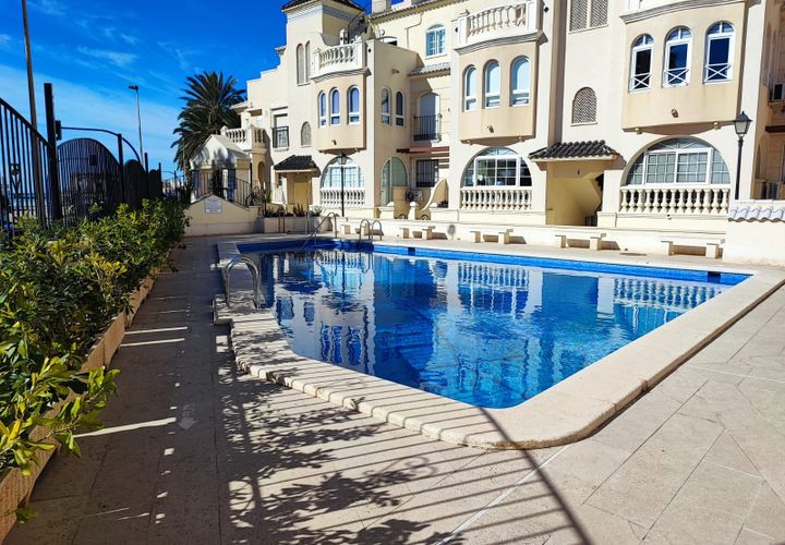 Lejlighed i Torrevieja, Alicante, Torrevieja - € 299.999 | Ref: VA5360 - foto 1