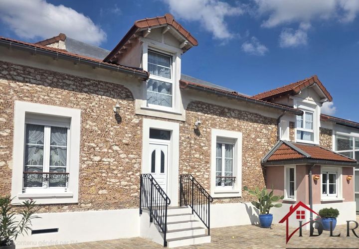Farm hus i Brie-Comte-Robert, Seine-et-Marne, Brie-Comte-Robert - € 779.000 | Ref: 113_6232 - foto 1