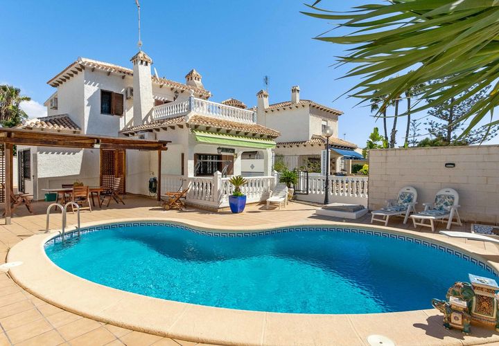 Villa a La Zenia, Alicante, La Zenia - € 585.000 | Ref: 739755 - foto 1