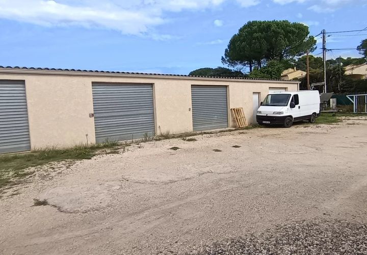 Garage i Tresques, Gard, Tresques - € 180.000 | Ref: 11872 - foto 1