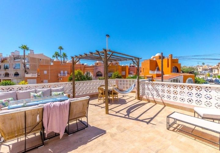 Villa a Torrevieja, Alicante, Torrevieja - € 399.000 | Ref: MLSC3534624/13477 - foto 1