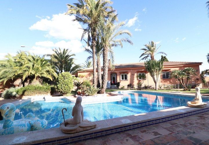 Villa a Torrevieja, Alicante, Torrevieja - € 850.000 | Ref: MLSC6114975/13477 - foto 1