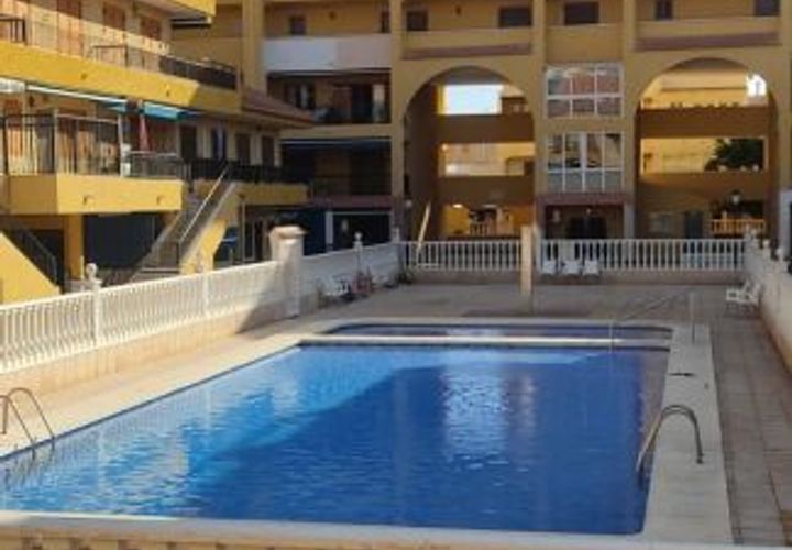 Villa a Torrevieja, Alicante, Torrevieja - € 204.000 | Ref: MLSC2429438/13477 - foto 1