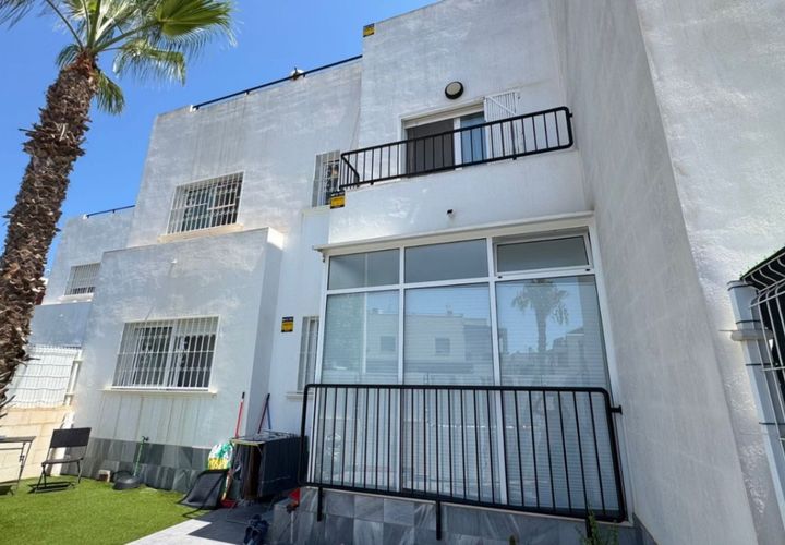 Rækkehus i Torrevieja, Alicante, Torrevieja - € 240.000 | Ref: MLSC4612355/13477 - foto 1