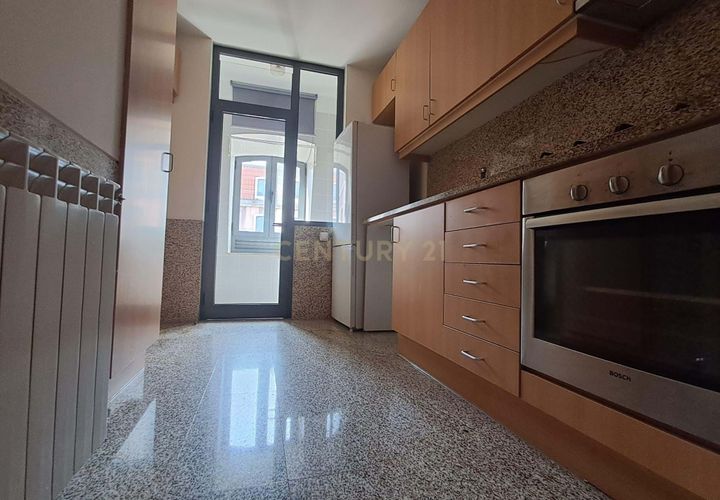 Lejlighed i Oliveira do Douro, Porto, Oliveira do Douro - € 271.000 | Ref: C0415-00569 - foto 1