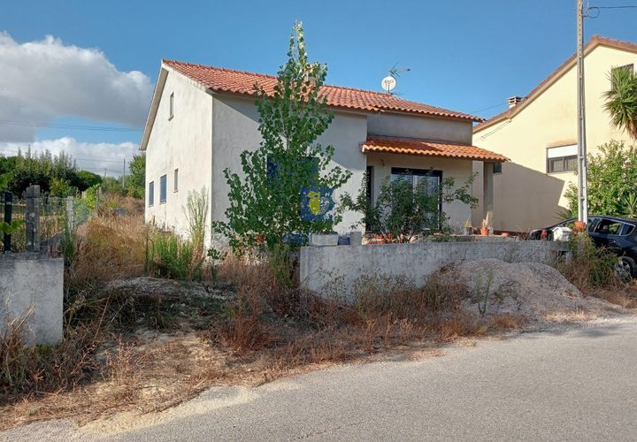 Villa a Pombal, Leiria, Pombal - € 175.000 | Ref: LIZ-216638 - foto 1