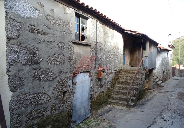 Villa a Fafe, Braga, Fafe - € 37.500 | Ref: 002-321 - foto 1