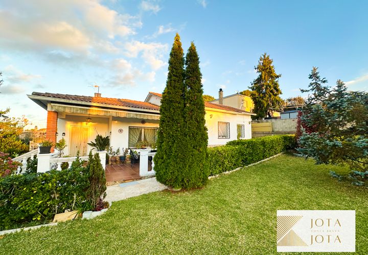 Villa i Lloret De Mar, Gerona, Lloret De Mar - € 315.000 | Ref: 77336 - foto 1