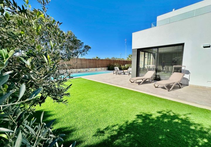 Villa i Orihuela, Alicante, Orihuela - € 1.030.000 | Ref: AG19MLSC2181823 - foto 1