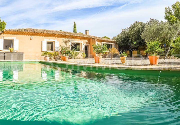 Villa a Mouriès, Bouches-du-Rhone, Mouriès - € 990.000 | Ref: HH-15990155 - foto 1