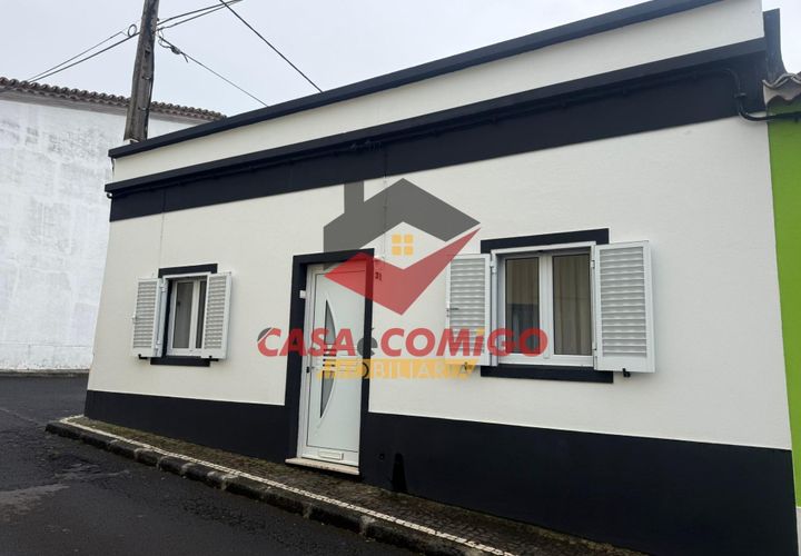 Villa i Ponta Delgada, Sao Miguel, Ponta Delgada - € 325.000 | Ref: 220902025-3/13100 - foto 1
