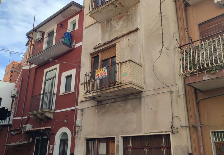 Villa a Paterno, Catania, Paterno - € 32.000 | Ref: 631 - foto 1