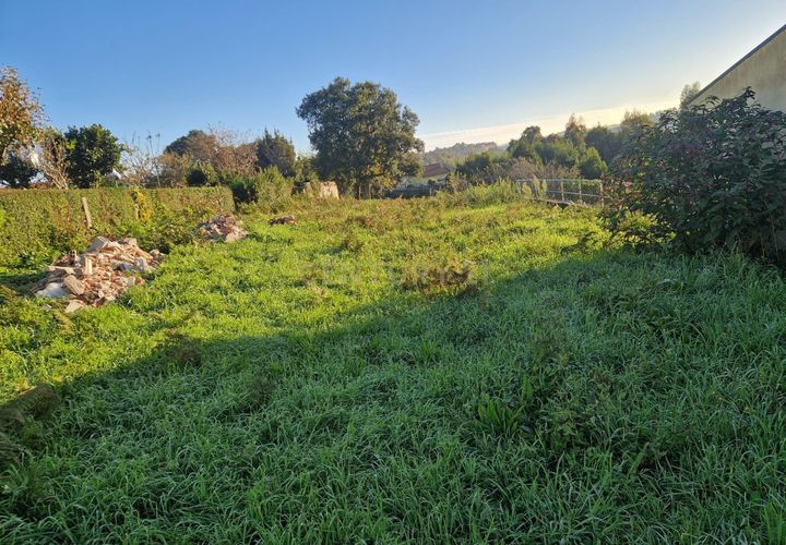 Helårsgrund i Espinho, Aveiro, Espinho - € 65.000 | Ref: C0496-00168 - foto 1