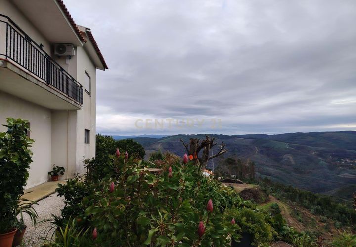 Villa i Sever do Vouga, Aveiro, Sever do Vouga - € 390.000 | Ref: C0385-00939 - foto 1