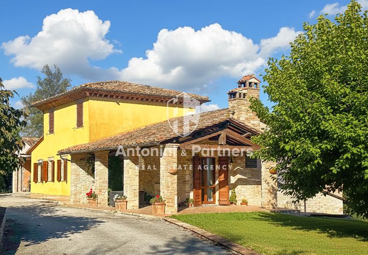 Villa a Todi, Perugia, Todi - € 750.000 | Ref: 70904 - foto 1