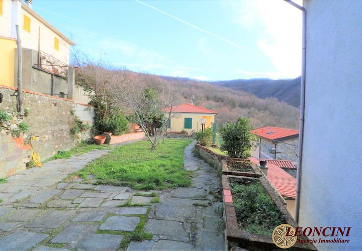 Herregård i Filattiera, Massa and Carrara, Filattiera - € 115 000 | Ref: A393 - foto 1