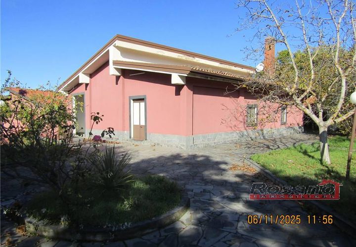 Villa i Adrano, Catania, Adrano - € 130.000 | Ref: 2654 - foto 1