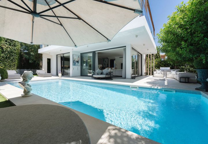 Villa a Estepona, Malaga, Estepona - € 1.825.000 | Ref: HRB-01170P - foto 1