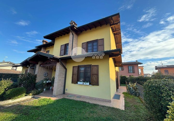 Villa i Manerbio, Brescia, Manerbio - € 360.000 | Ref: 6415062020-1317 - foto 1