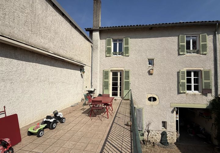 Byhus i Belleville, Rhone, Belleville - € 315.000 | Ref: 83285467 - foto 1