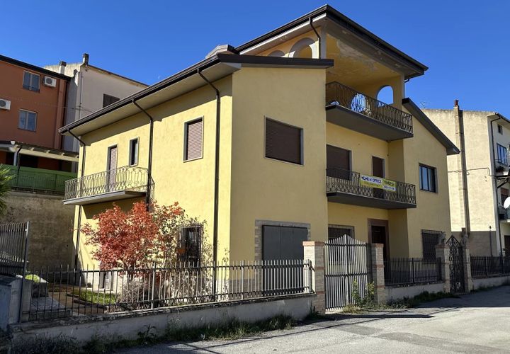 Villa i Altomonte, Cosenza, Altomonte - € 160.000 | Ref: 86470769 - foto 1
