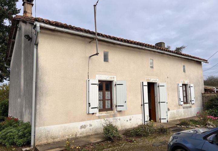 Landejendom i Saint-Coutant, Deux-Sevres, Saint-Coutant - € 54.800 | Ref: 46_JLY-0025342 - foto 1