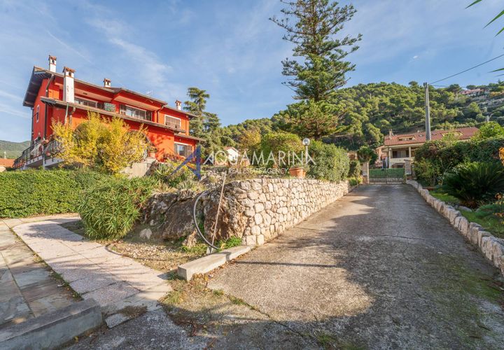 Villa i Ventimiglia, Imperia, Ventimiglia - € 1.350.000 | Ref: 14085 - foto 1