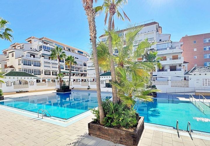 Leilighet i Torrevieja, Alicante, Torrevieja - € 187 900 | Ref: AM-02117/8919 - foto 1