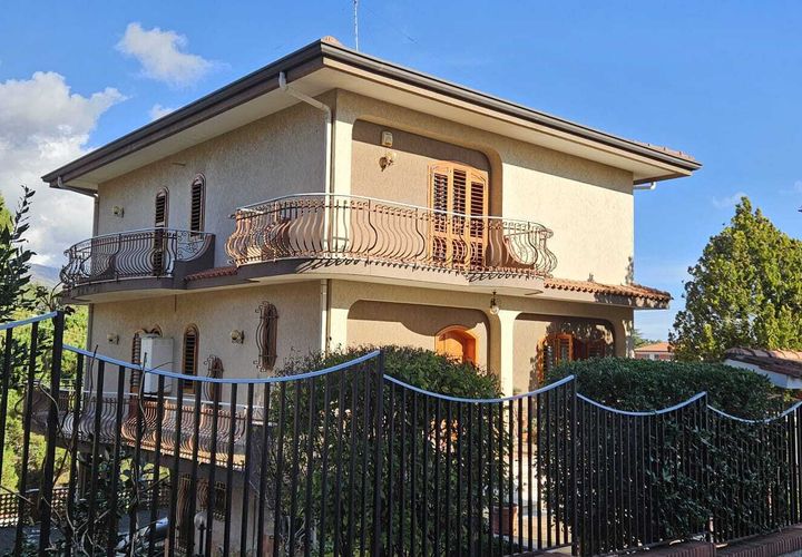 Villa i Mascalucia, Catania, Mascalucia - € 398.000 | Ref: 422/V - foto 1