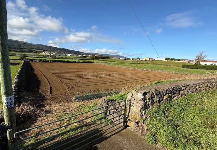 Helårsgrund i Vila da Praia da Vitoria, Terceira, Vila da Praia da Vitoria - € 295.000 | Ref: C0423-00647 - foto 1