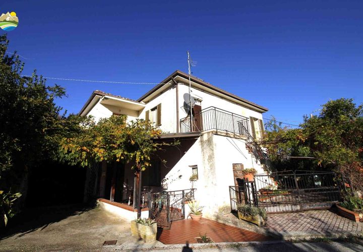 Villa i Bisenti, Teramo, Bisenti - € 120.000 | Ref: EL1128-760247 - foto 1
