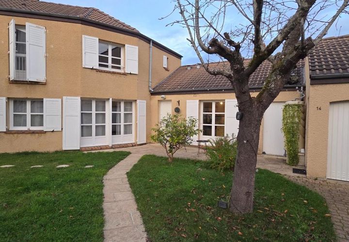 Villa a Guyancourt, Yvelines, Guyancourt - € 444.000 | Ref: 194987 - foto 1
