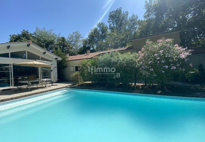Villa i Arsac, Gironde, Arsac - € 460.000 | Ref: fr065709 - foto 1