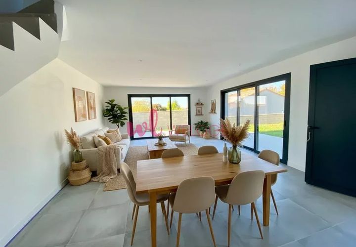 Villa a Saint-Andre-de-Cubzac, Gironde, Saint-Andre-de-Cubzac - € 279.000 | Ref: 86446656 - foto 1
