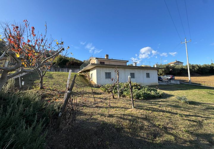 Villa i Fermo, Fermo, Fermo - € 250 000 | Ref: VV449 - foto 1