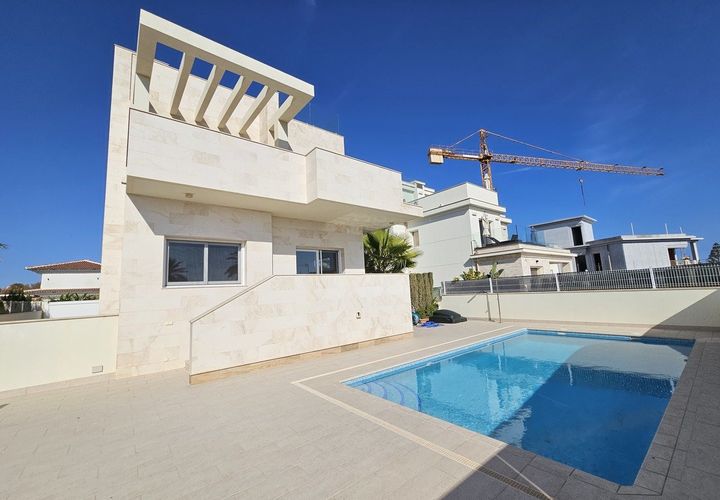 Villa i La Zenia, Alicante, La Zenia - € 1.500.000 | Ref: AG19MLSC7131862 - foto 1