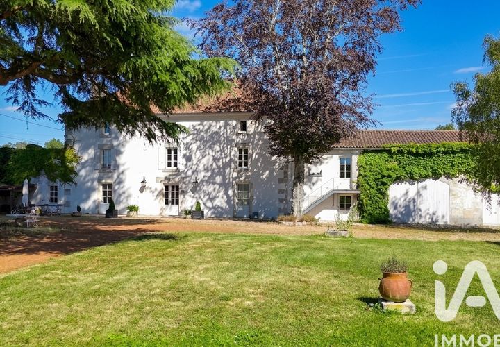 Villa i Bourg-Charente, Charente, Bourg-Charente - € 700 000 | Ref: 33293 - foto 1