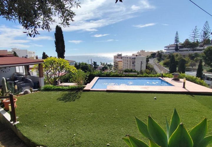 Villa in Almunecar, Granada, Almunecar - € 355.000 | Ref: PSRE-V1213 - foto 1