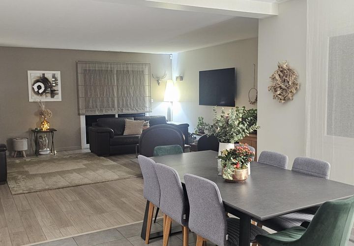 Villa en Corbas, Rhone, Corbas - € 720.000 | Ref: GV767 - photo 1