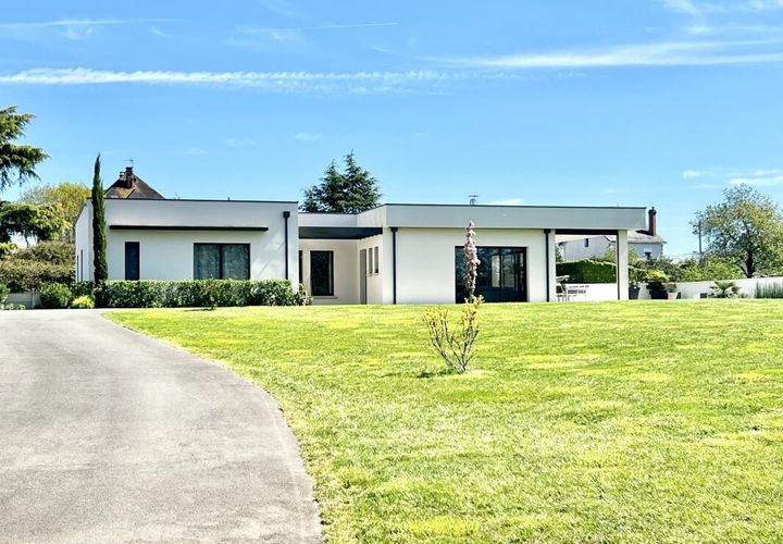 Villa a Chatellerault, Vienne, Chatellerault - € 815.000 | Ref: getkey_8900 - foto 1
