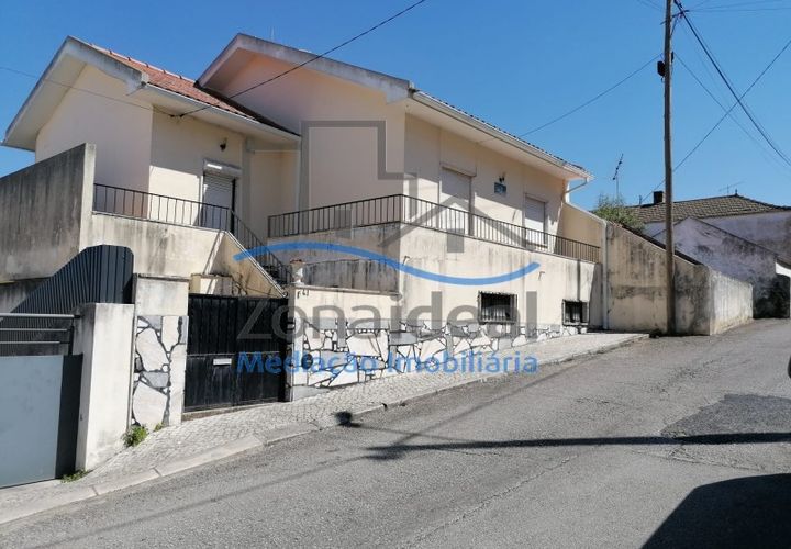Villa i Alenquer, Lisbon, Alenquer - € 475.000 | Ref: ZI-490 - foto 1