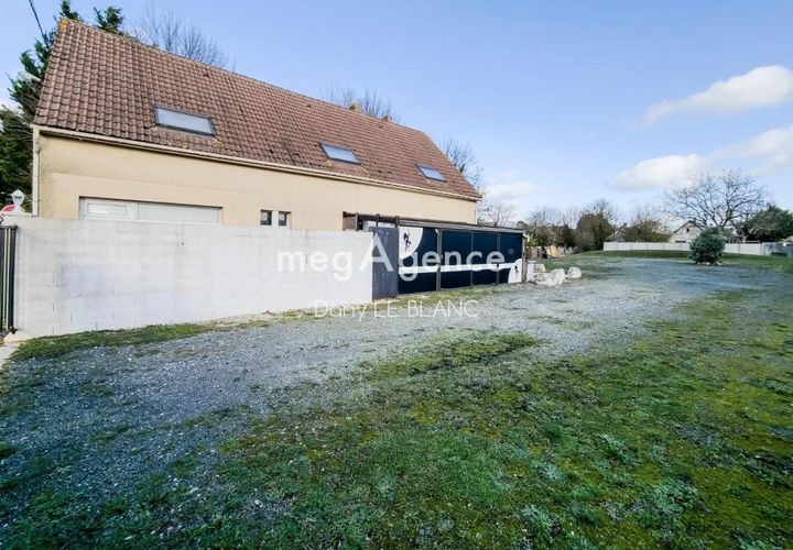 Erhvervsejendom i Chartres, Eure-et-Loir, Chartres - € 210.000 | Ref: 195757 - foto 1
