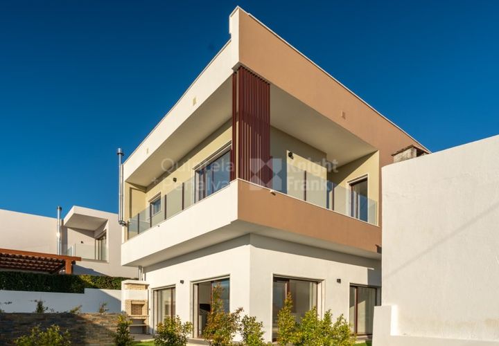Villa i Cascais, Lisbon, Cascais - € 1.700.000 | Ref: PROP-030825 - foto 1
