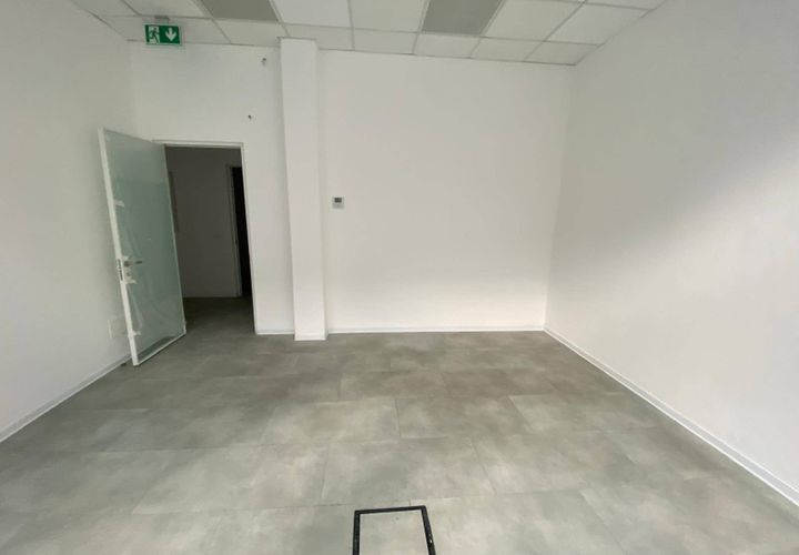 Erhvervsejendom i Pontedera, Pisa, Pontedera - € 300.000 | Ref: 2025P089 - foto 1