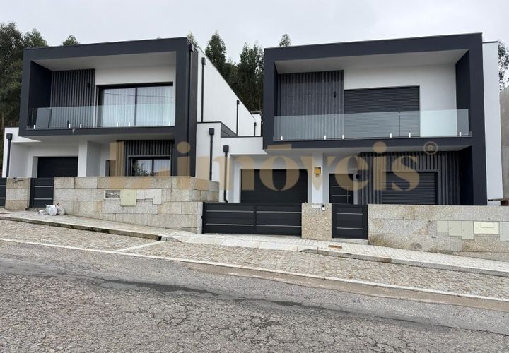 Villa en Codessos, Porto, Codessos - € 360.000 | Ref: CAS_1131 - photo 1
