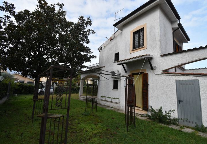 Villa i Ardea, Rome, Ardea - € 190.000 | Ref: ARDEA - foto 1